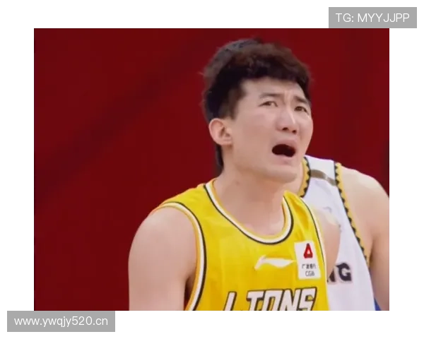 孙铭徽训练完直接拎两袋蛋白粉回家，冰箱塞满鸡胸肉，邻居以为他开健身餐外卖