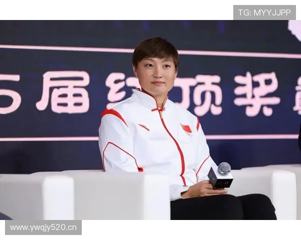 杨昊又晒私生活，那张餐桌像在比谁消费更狠